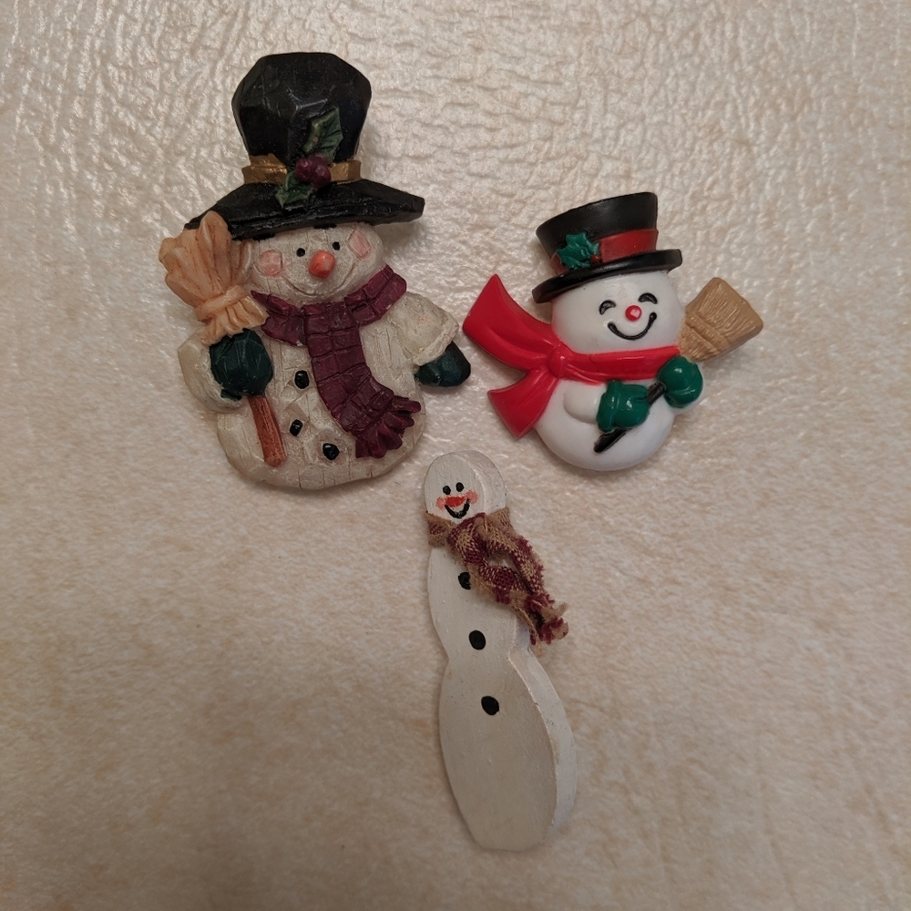 Lot of  holiday pins.